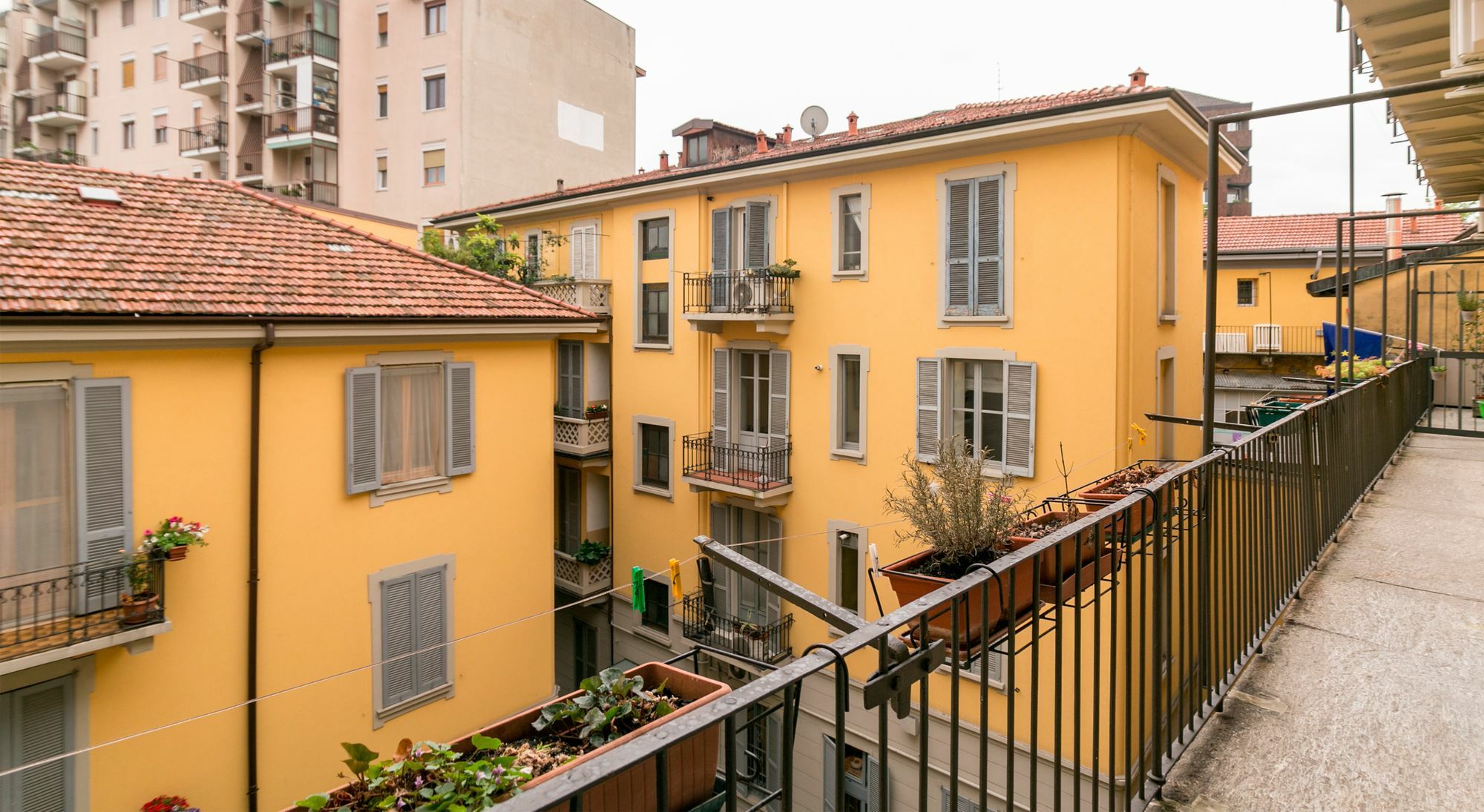 Pit Stop Navigli 米兰 外观 照片